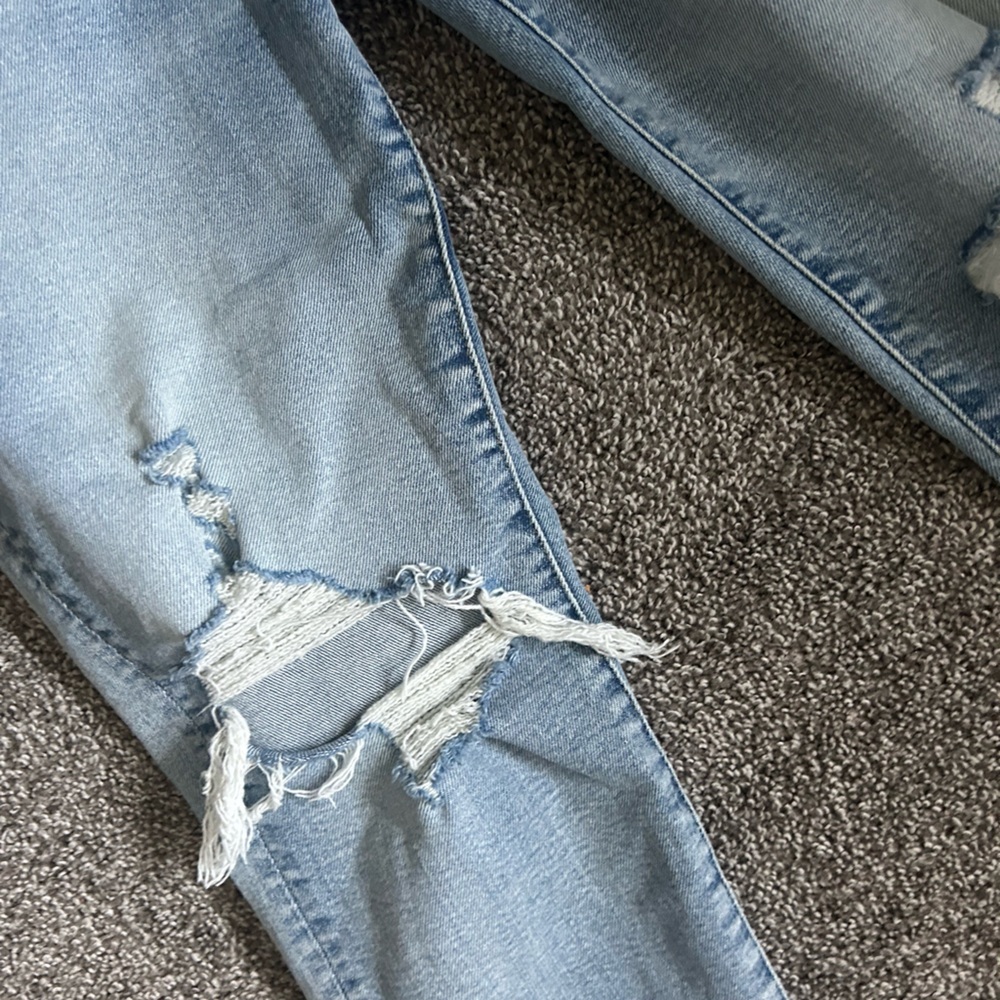 American Eagle AE77 Premium Mom Jeans - Picture 3 of 8